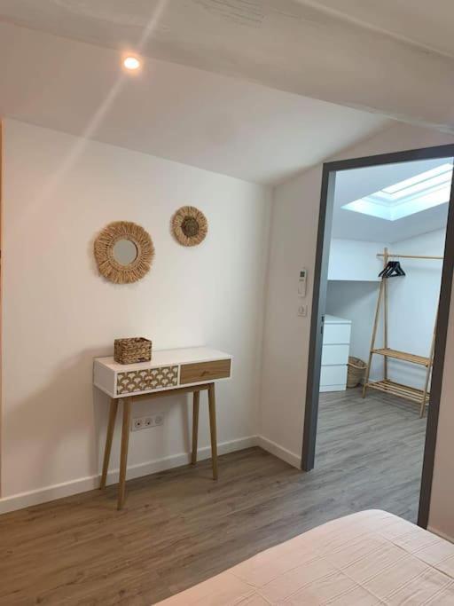 Duplex Au Coeur Du Village De Каси Екстериор снимка